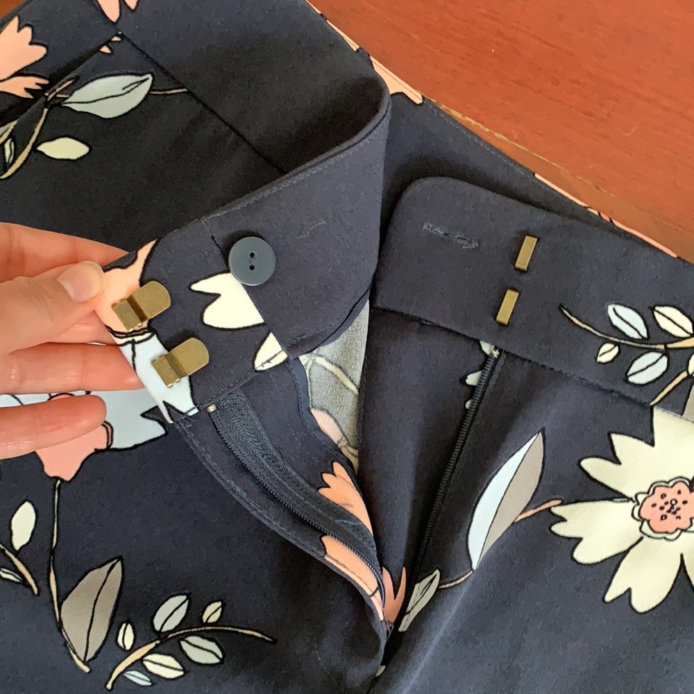 Loft pants - Picture 2 of 3